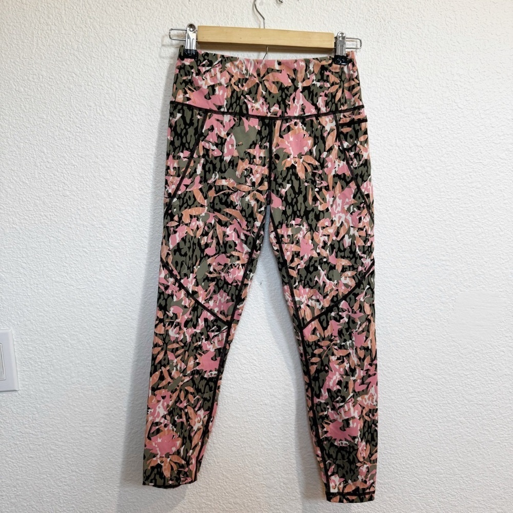 Sweaty Betty- Green Camo Power 7/8 Leggings XS